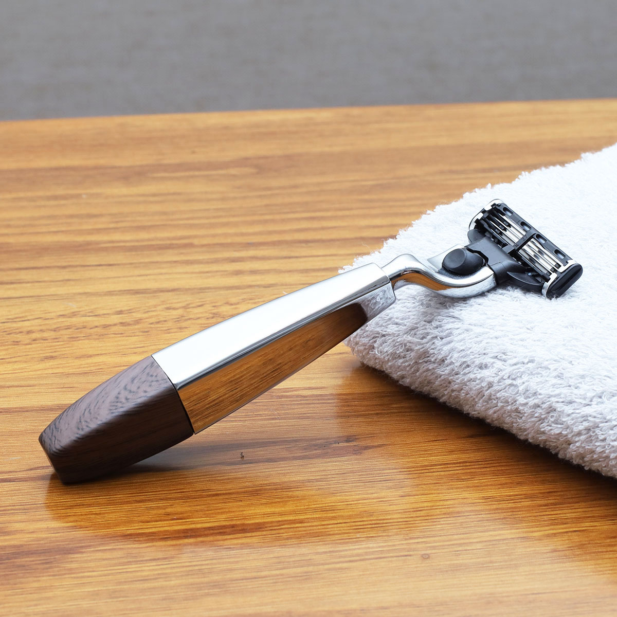 iRAZOR Classic Men's Safety Ra - Men'S Grooming Underarm 评论和价格